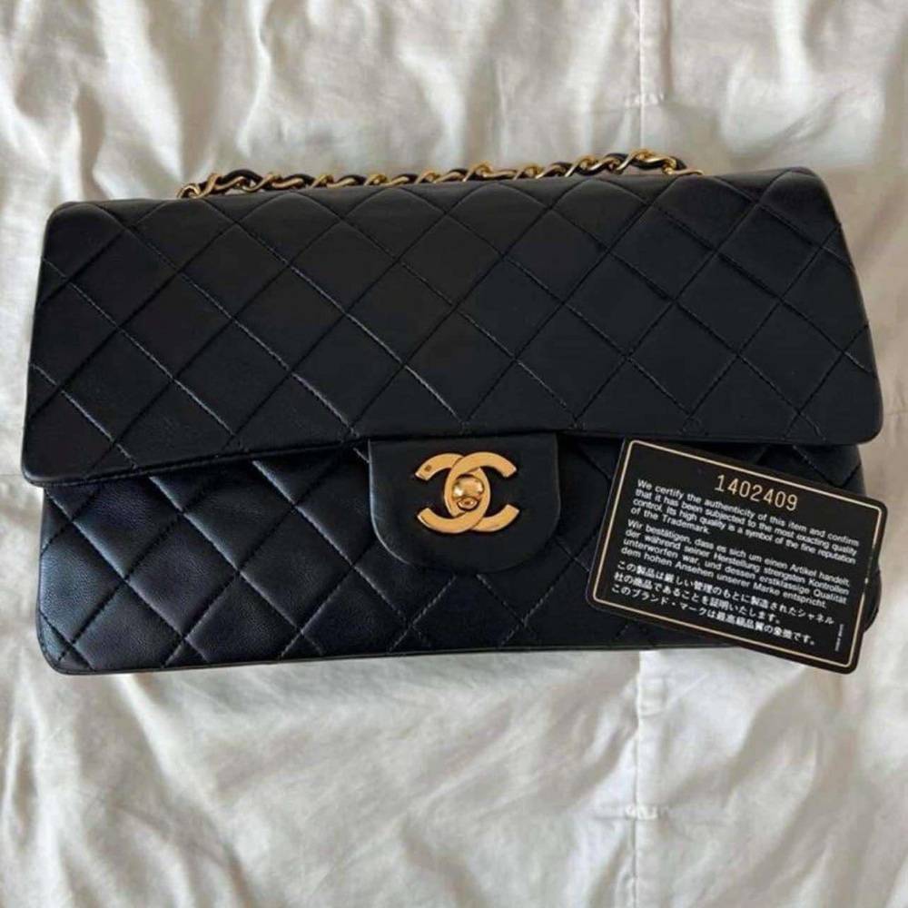 Chanel Black Quilted Shoulder Bag with Gold Chain